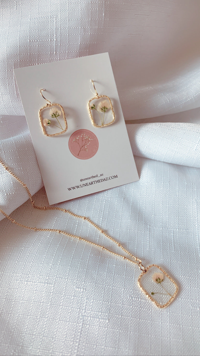 Baby’s Breath Earrings+Necklace Set